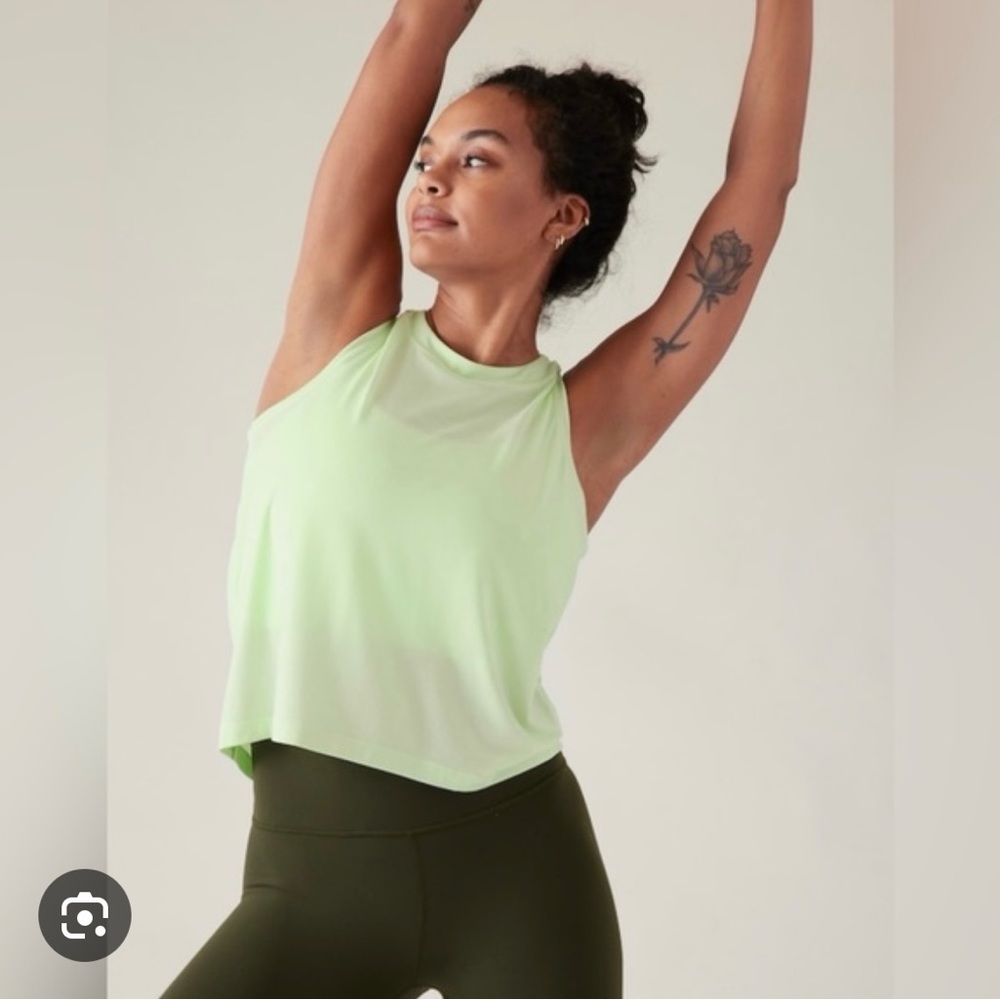 Athleta Ultimate Muscle Tank Mint Tint Sz M